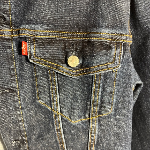Levi's Men’s Trucker Dark Blue Jean Jacket Medium NWT - Picture 3 of 6